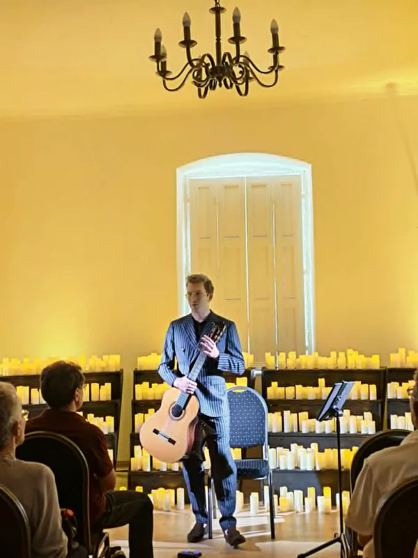 ✨ Káprázatos gyertyafényes gitárkoncert Abonyban az Ungár- kúriában ✨