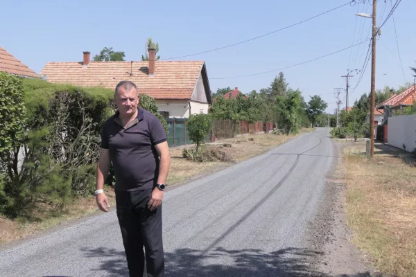 Folytatódnak az útfelújítások Abonyban