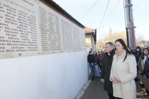 A Holokauszt áldozataira emlékeztünk