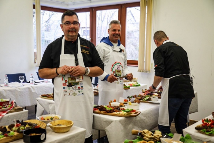 Nagyszerű hangulatban telt a VI. Abonyi Pecsenye Pardé.😍