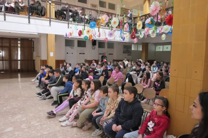 Frenetikus koncert a Gyulai iskolában