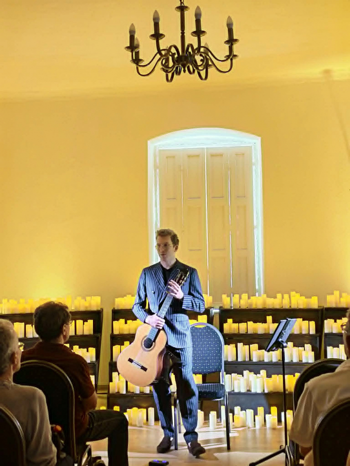 ✨ Káprázatos gyertyafényes gitárkoncert Abonyban az Ungár- kúriában ✨