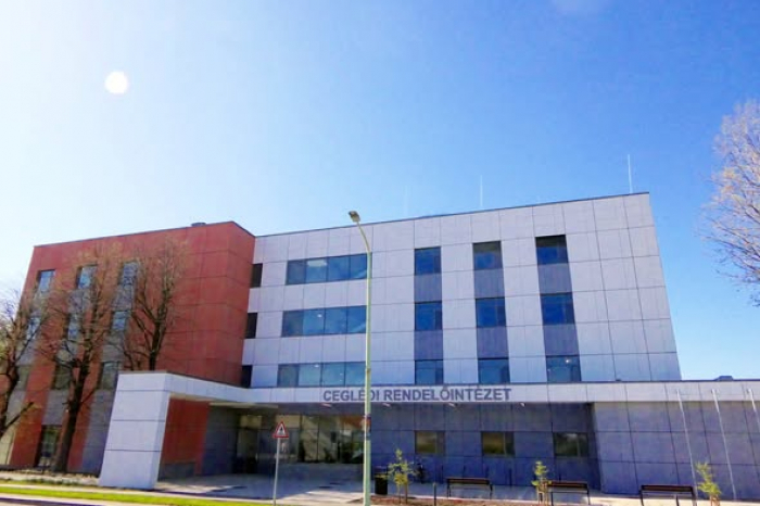 Új rendelőintézetet avattunk Cegléden