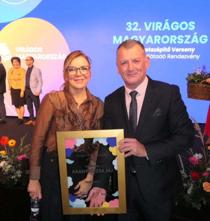Arany Rózsa díjat nyert Abony Városa a Virágos Magyarország versenyen 💝🌹🌹