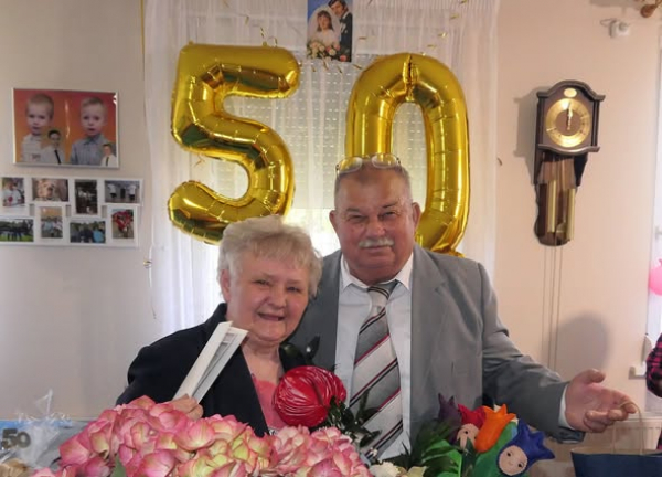 Isten éltesse a Kenéz Házaspárt 50. házassági évfordulója alkalmából 💝💝🎀🎈