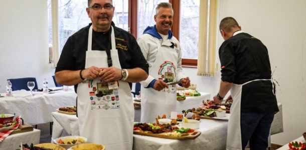 Nagyszerű hangulatban telt a VI. Abonyi Pecsenye Pardé.😍