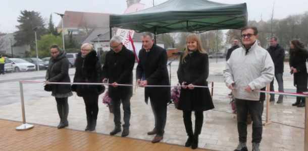 Piactér avató ünnepség